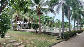 Bay Beach Resort