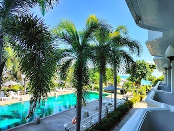 Bay Beach Resort