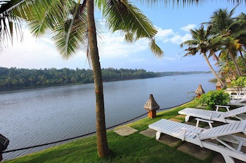 Fragrant Nature Backwater Resort & Ayurveda Spa