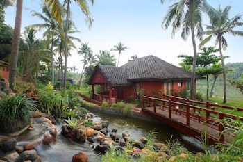 Fragrant Nature Backwater Resort & Ayurveda Spa