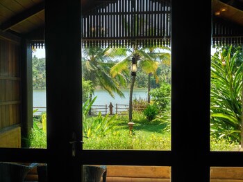 Fragrant Nature Backwater Resort & Ayurveda Spa