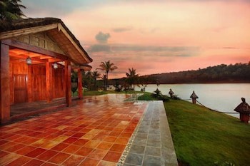 Fragrant Nature Backwater Resort & Ayurveda Spa