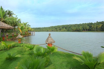 Fragrant Nature Backwater Resort & Ayurveda Spa