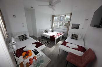 City London Hotel