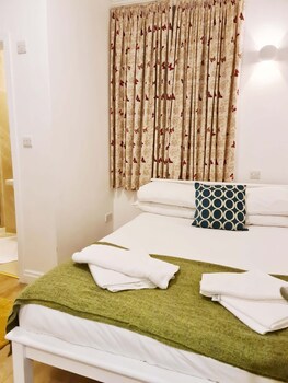 City London Hotel