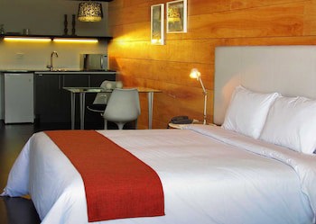 Costa Colonia - Riverside Boutique Hotel