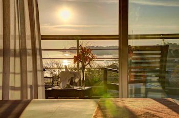 Costa Colonia - Riverside Boutique Hotel