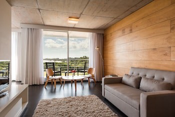 Costa Colonia - Riverside Boutique Hotel