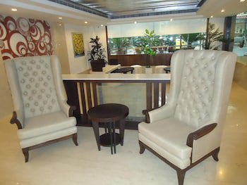 Almondz Hotel