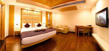 Almondz Hotel