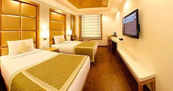 Almondz Hotel