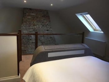 Oliver Cromwell Hotel