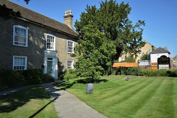 Oliver Cromwell Hotel