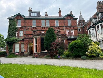 Green Gables Hotel