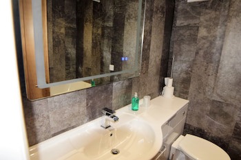 Dovedale Hotel
