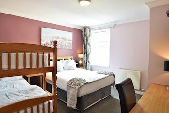 Dovedale Hotel