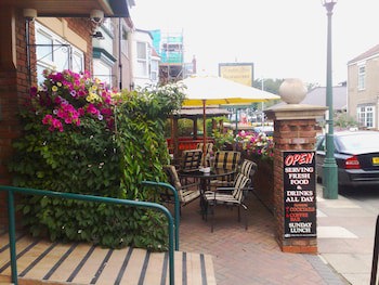 Dovedale Hotel