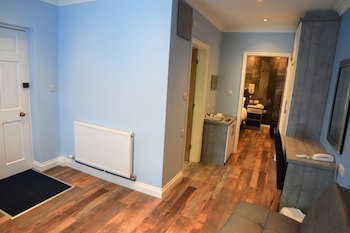 Dovedale Hotel