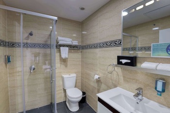 Ramada By Wyndham Hamilton City Center