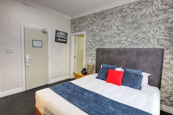 Ramada By Wyndham Hamilton City Center