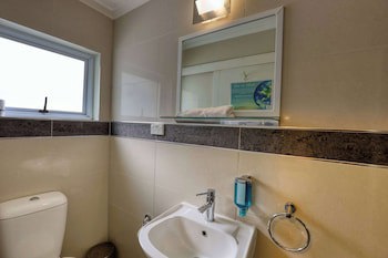 Ramada By Wyndham Hamilton City Center