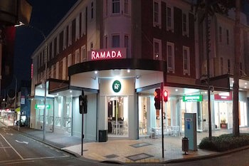 Ramada By Wyndham Hamilton City Center