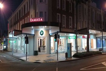 Ramada By Wyndham Hamilton City Center