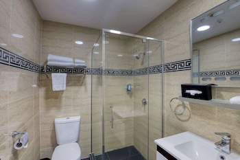 Ramada By Wyndham Hamilton City Center