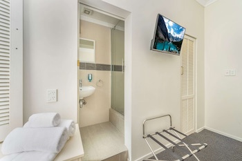 Ramada By Wyndham Hamilton City Center
