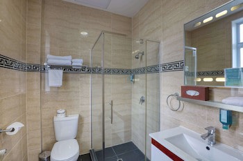 Ramada By Wyndham Hamilton City Center