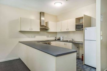 Ramada By Wyndham Hamilton City Center