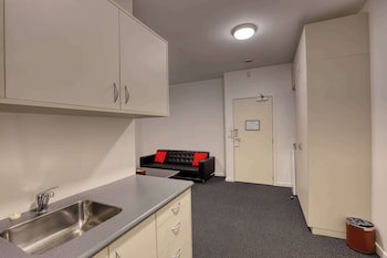 Ramada By Wyndham Hamilton City Center