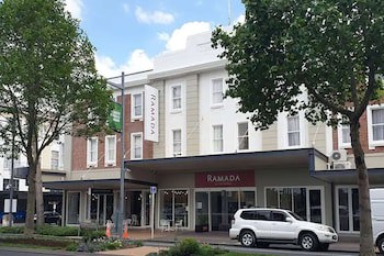 Ramada By Wyndham Hamilton City Center