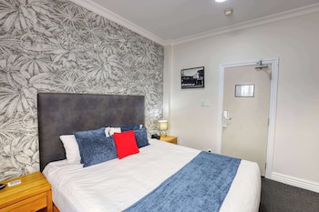 Ramada By Wyndham Hamilton City Center