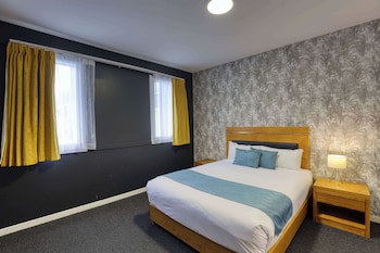 Ramada By Wyndham Hamilton City Center