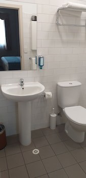 Ramada By Wyndham Hamilton City Center