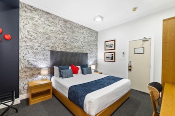 Ramada By Wyndham Hamilton City Center