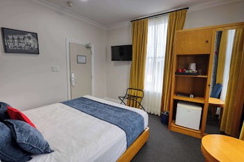 Ramada By Wyndham Hamilton City Center