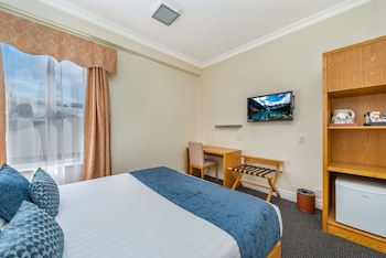 Ramada By Wyndham Hamilton City Center