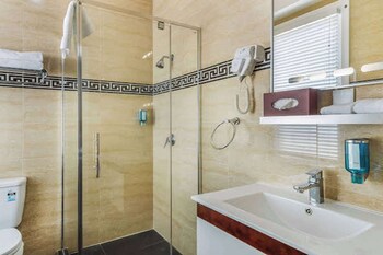 Ramada By Wyndham Hamilton City Center