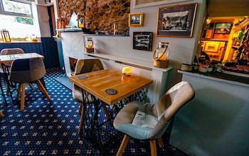 Ship In Dock Inn