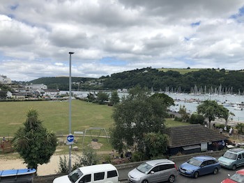 Ship In Dock Inn