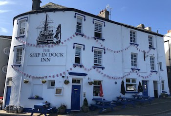 Ship In Dock Inn
