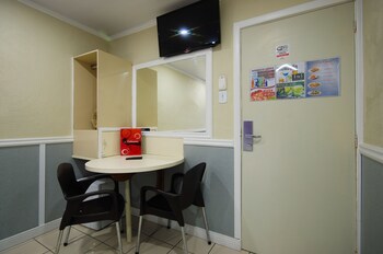Calamares Hotel (Adult Only)