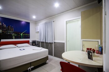 Calamares Hotel (Adult Only)