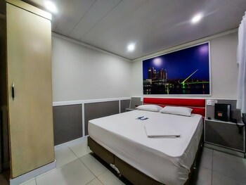 Calamares Hotel (Adult Only)