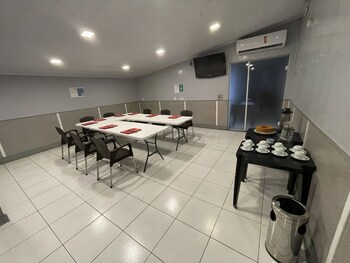 Calamares Hotel (Adult Only)