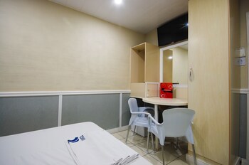 Calamares Hotel (Adult Only)