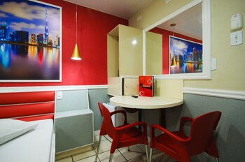 Calamares Hotel (Adult Only)