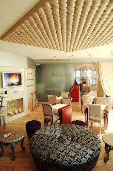 Mama Boutique Hotel & Restaurant